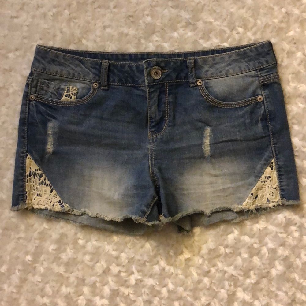 Like new distressed jean shorts!